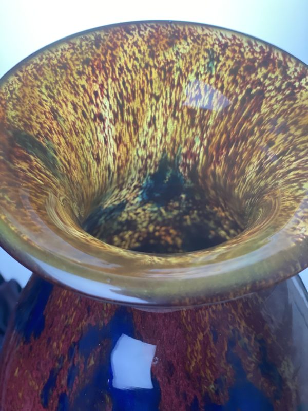 vase marron et bleu