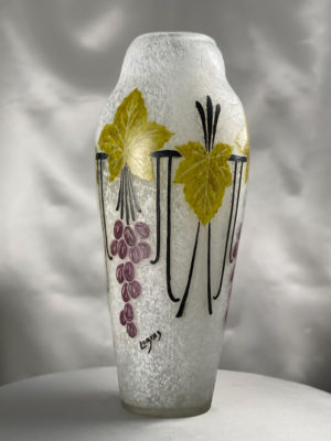 Exceptionnel vase aux raisins legras