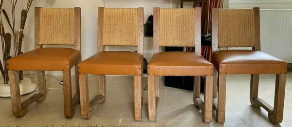 Francisque Chaleyssin, suite de 4 chaises en chêne moderniste